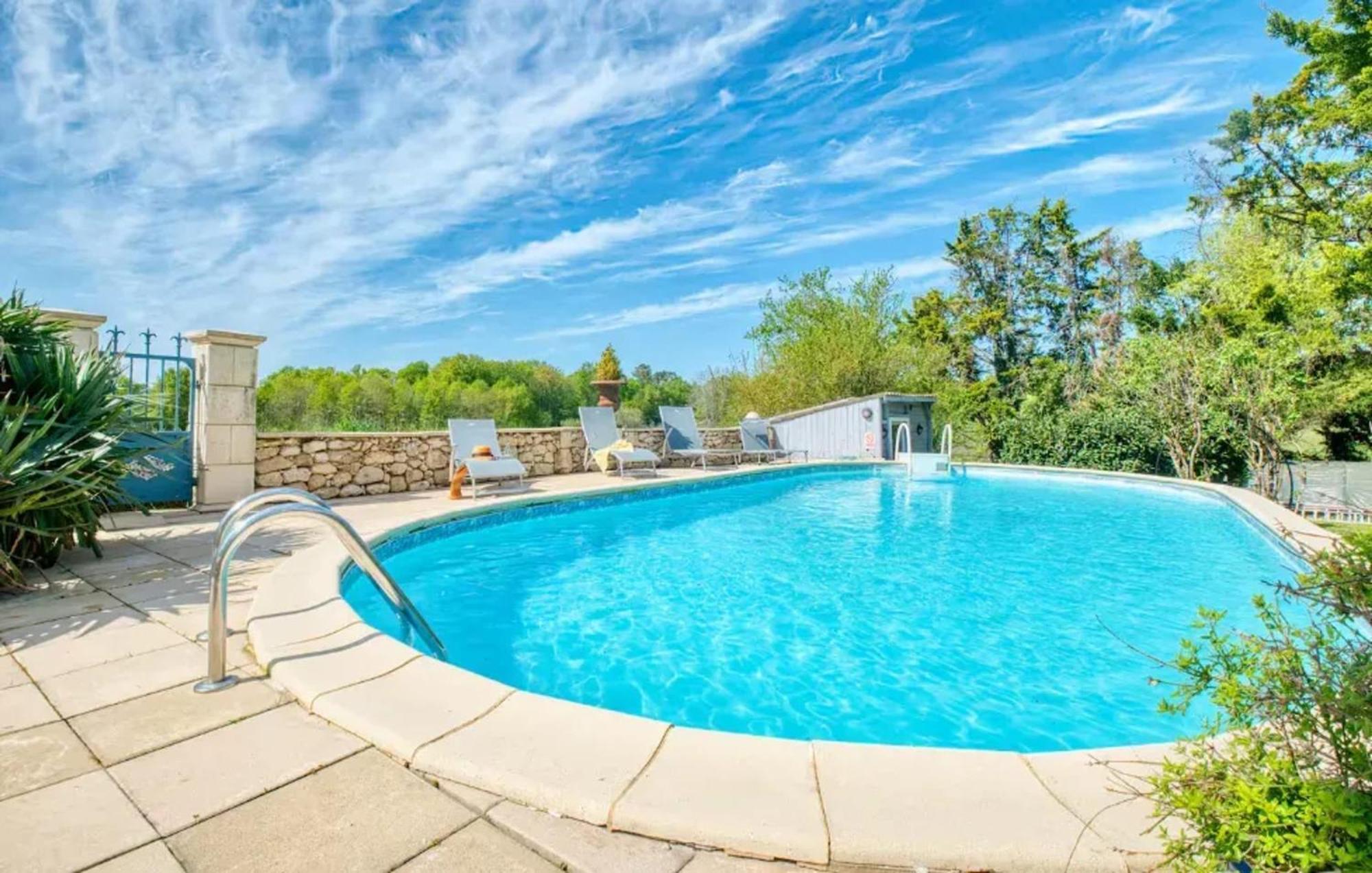 Villa Charmante A Bosset Avec Piscine Partagee Экстерьер фото